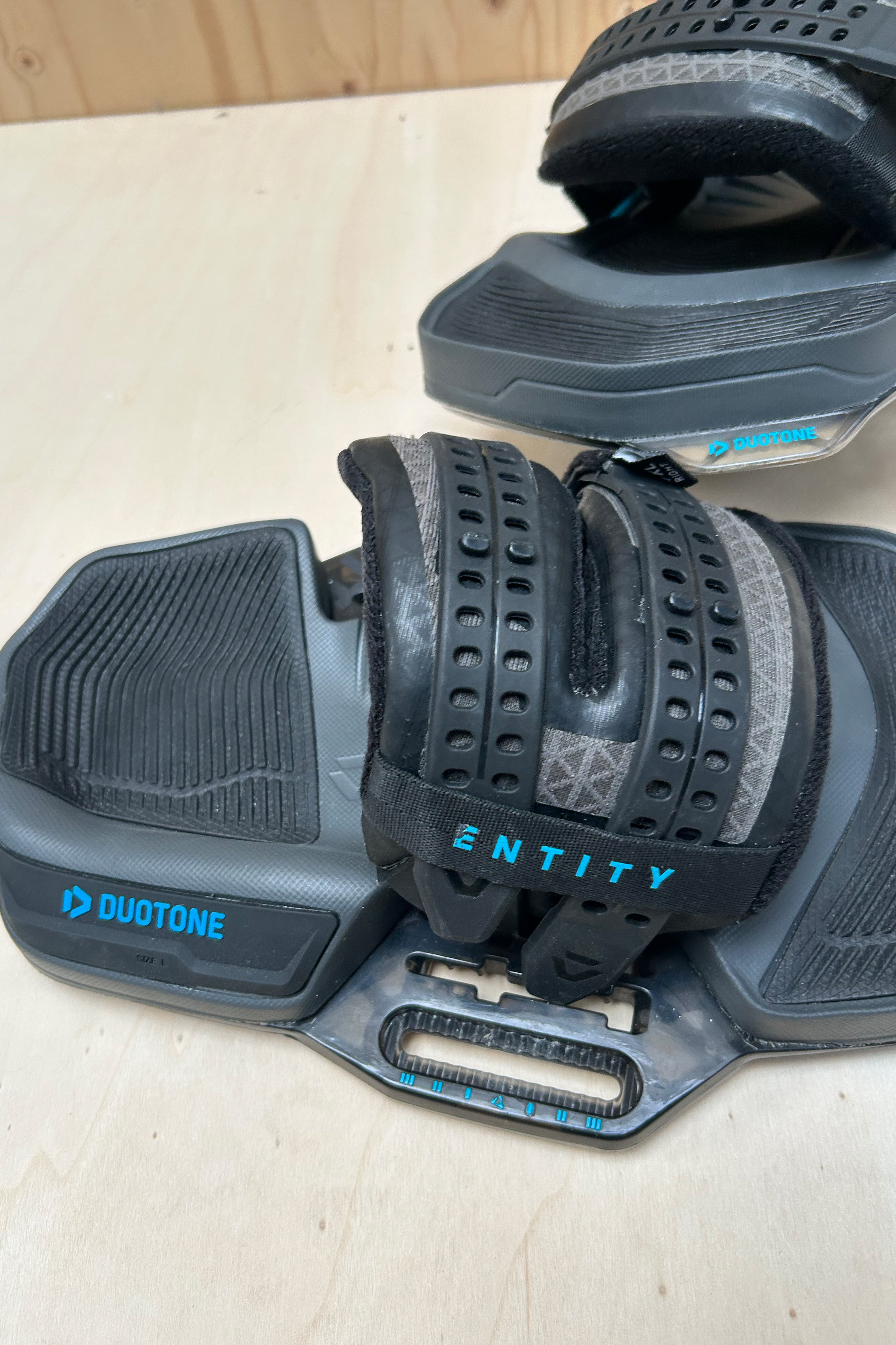 Duotone Kiteboarding-Entity Ergo Bindings (2nd)