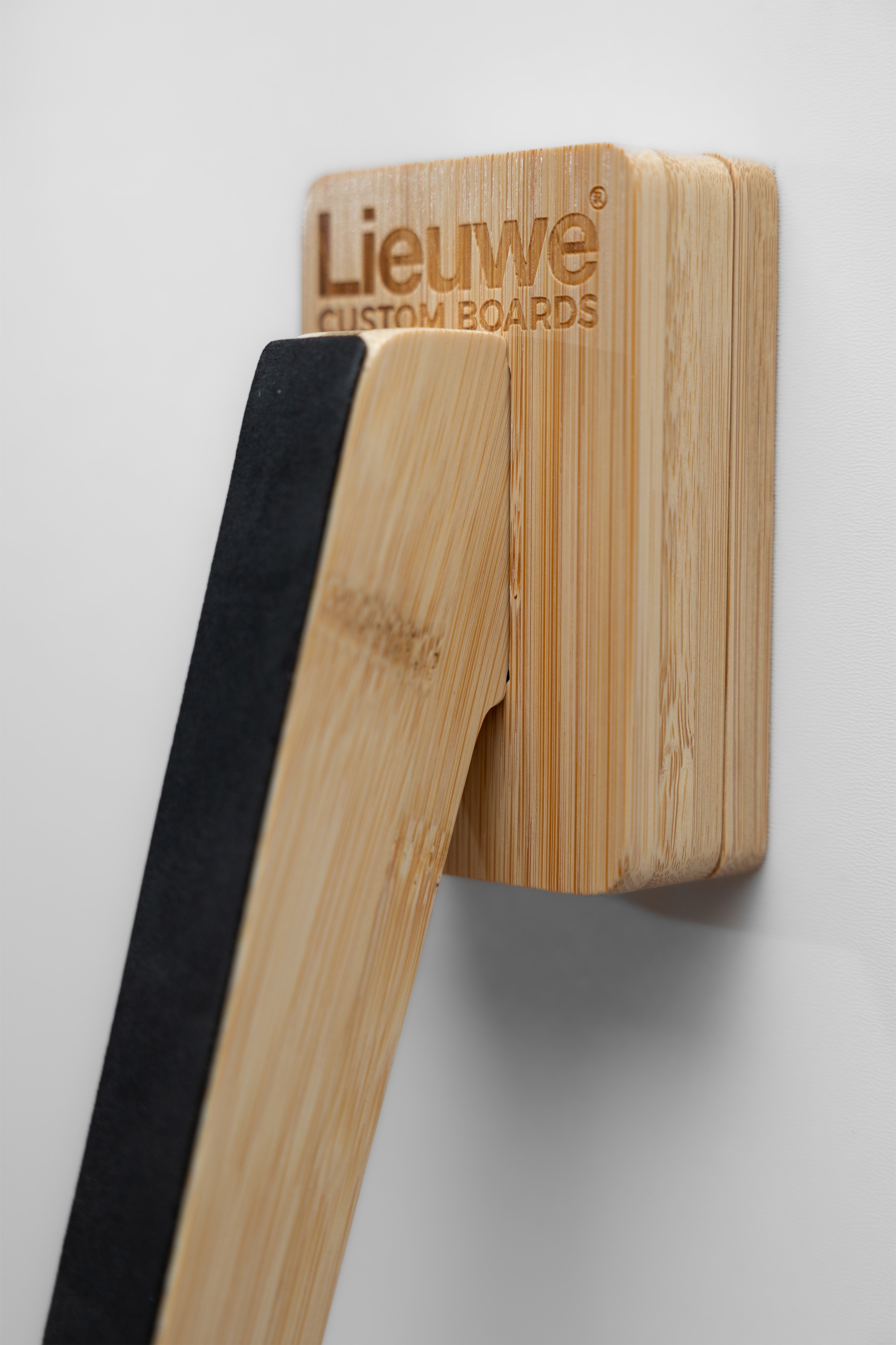 Lieuwe-Board Rack Kiteboard Wall Mount